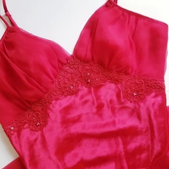VICTORIAS SECRET Gold Label Vintage Satin Red Teddy Bodysuit Medium